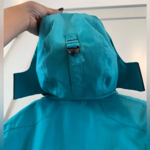 Women’s Liquid Freerider 8000 MM Waterproof Teal Hooded Ski Snowboard Jacket - Picture 8 of 12